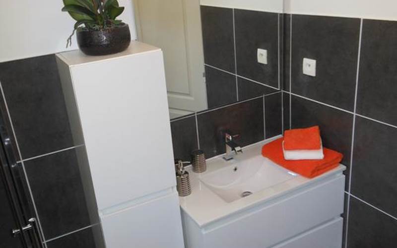 Romarins-Salle-de-bain