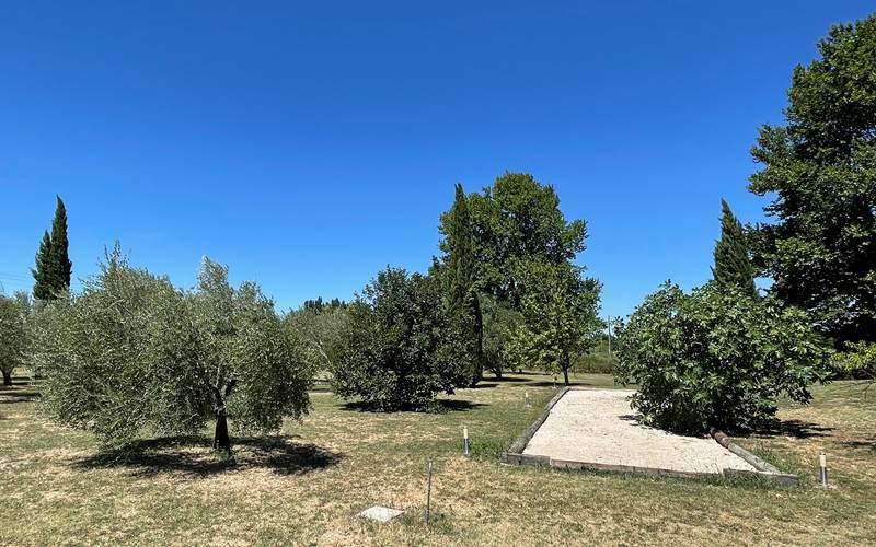 Le terrain de pétanque