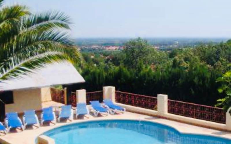 Mas Néoulous piscine