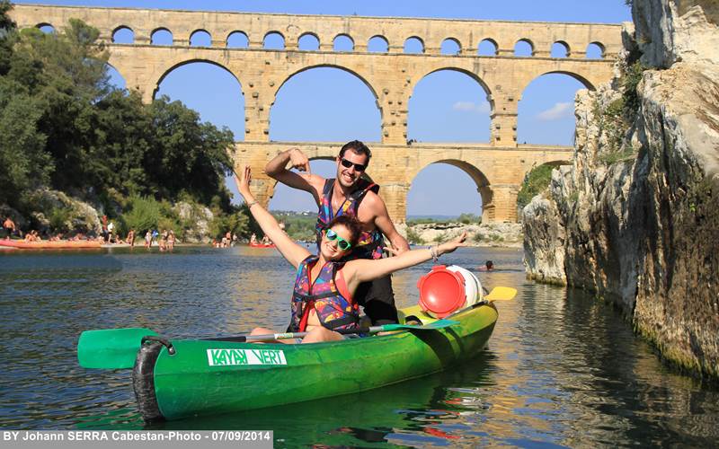 Kayak-vert-pont-du-gard-copyright-serra-cabestan-photo-photo-around