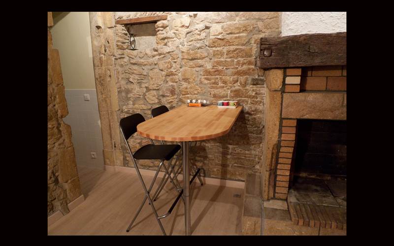 la table car avec ses chaines hautes