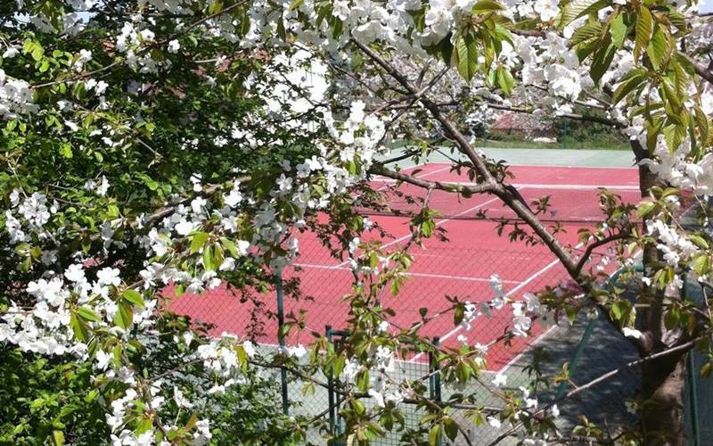 CHÂTEAU D'ISSUS - Tennis