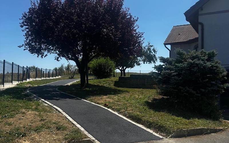 Accès au gîte facilité grâce à une rampe aménagée