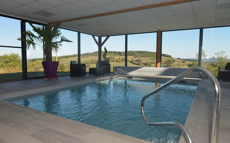 Piscine intérieur chauffée