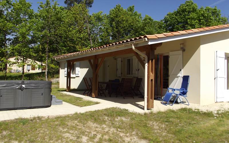 ETANG VALLIER RESORT VILLA HELEEN