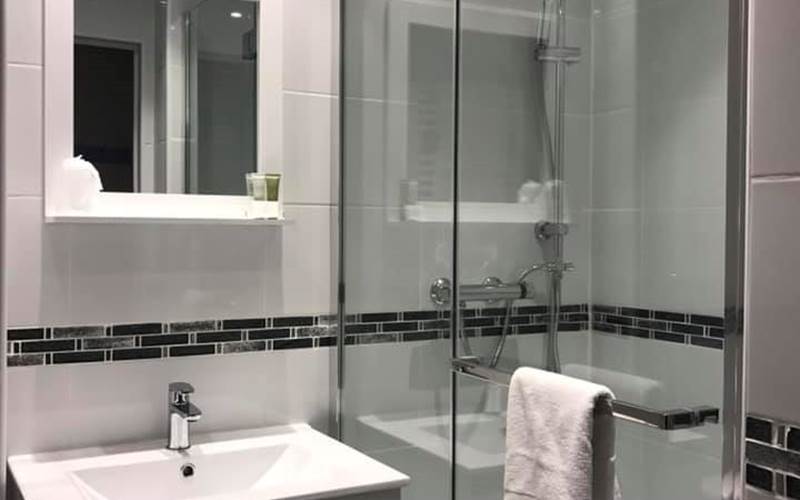 Chambre 2 Salle de bains