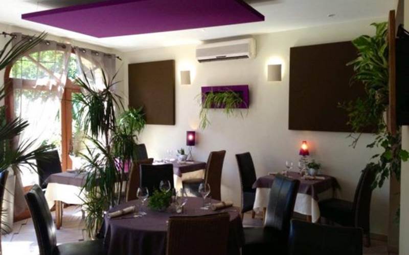 5ef50522-7f62-4556-929e-43bc24310e1e-photo-around