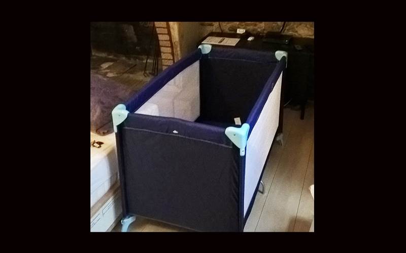 Lit parapluie pour bébé