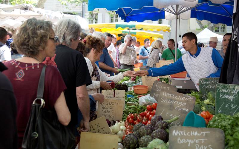 Uzès, marché-photo-around