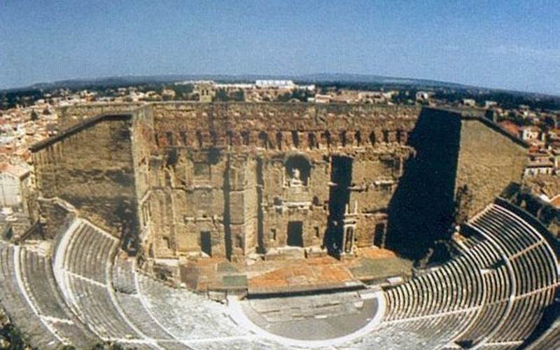 6c4e0ddf-4a06-4630-8199-0b471d2b9f79-photo-around