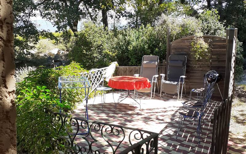 cour privative lavandes