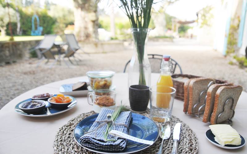 Le petit déjeuner du Mas des Perrines pour nos hôtes