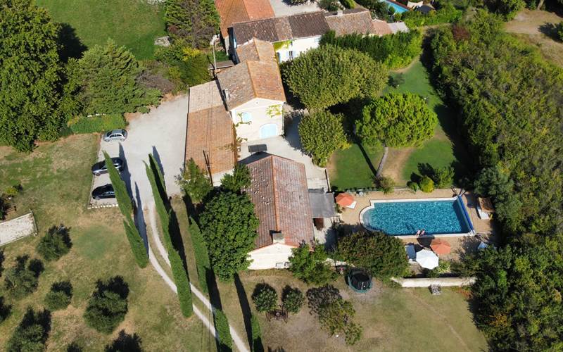 Une autre vue aérienne du Mas