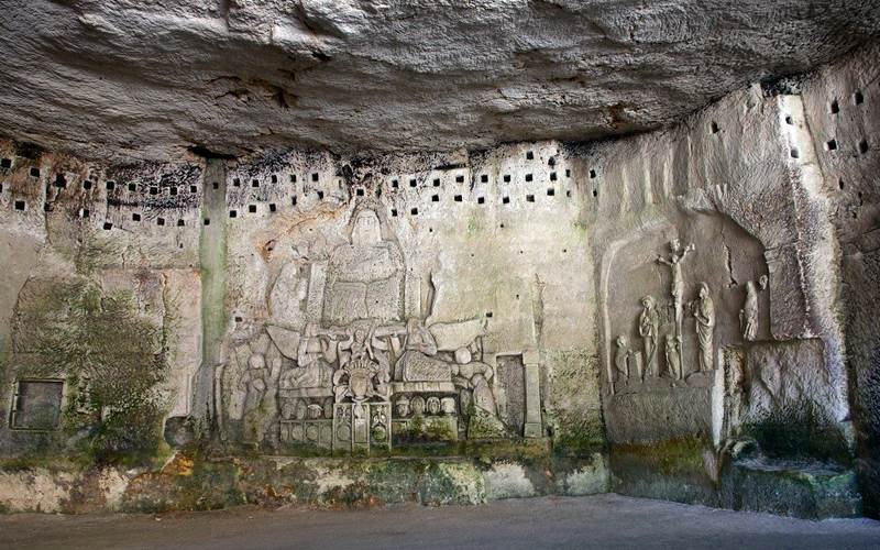 7ced5247-27b3-44de-a1f1-c0e9835c47b4-photo-around