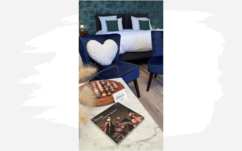 Chambre Emeraude coin salon