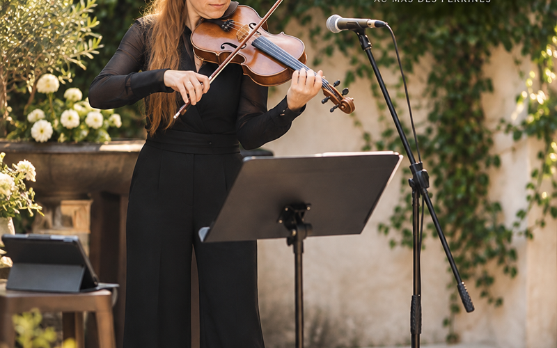"Musique, animations et prestations sur mesure peuvent accompagner votre évènement pour créer une atmosphère qui vous ressemble"