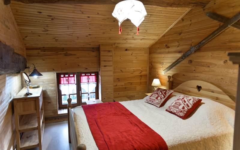 Chambre Savoyarde avec lit 160x200 cm