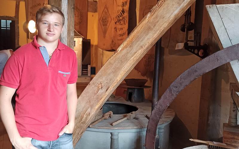 Suèvres moulin Rochechouard Louis guide