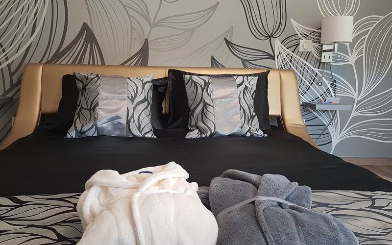 4-19-grosplan sur lit