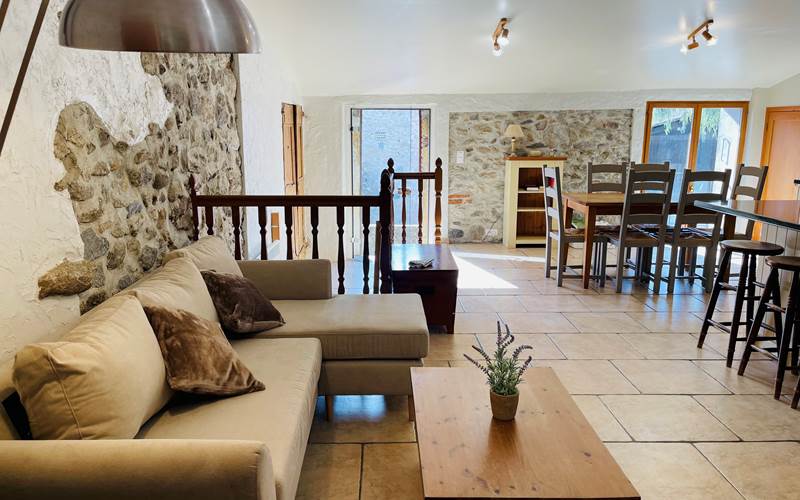 Mas Albères salon et coin repas