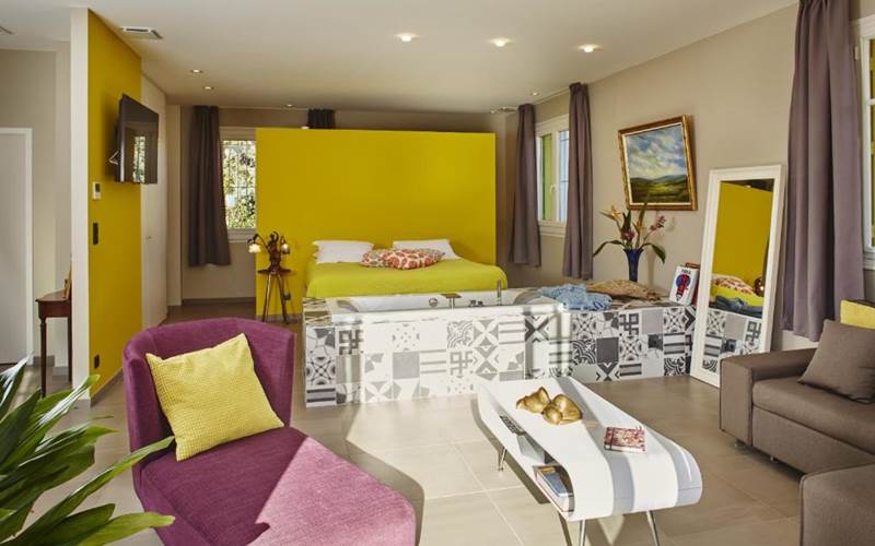Suite loft Les Espèrades, charmante et spacieuse.