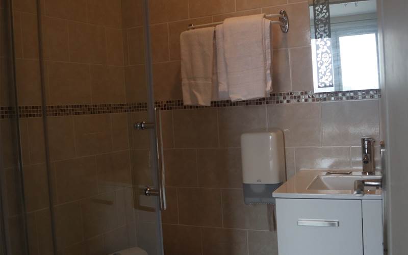 Salle de bains Chambre 1