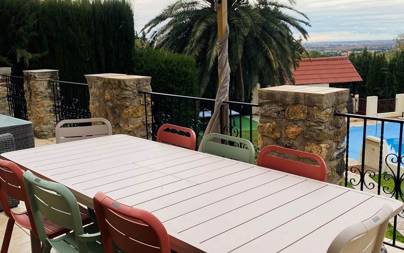 Néoulous Table Terrasse vue mer