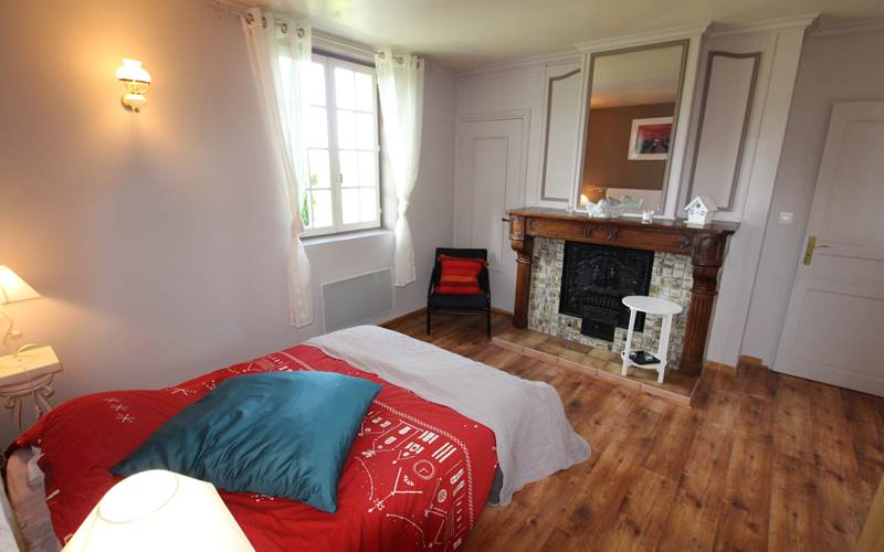 chambre double venise dans gîte de groupe au domaine Montloubier à Villeneuve de berg en sud ardèche 10 à 15 personnes