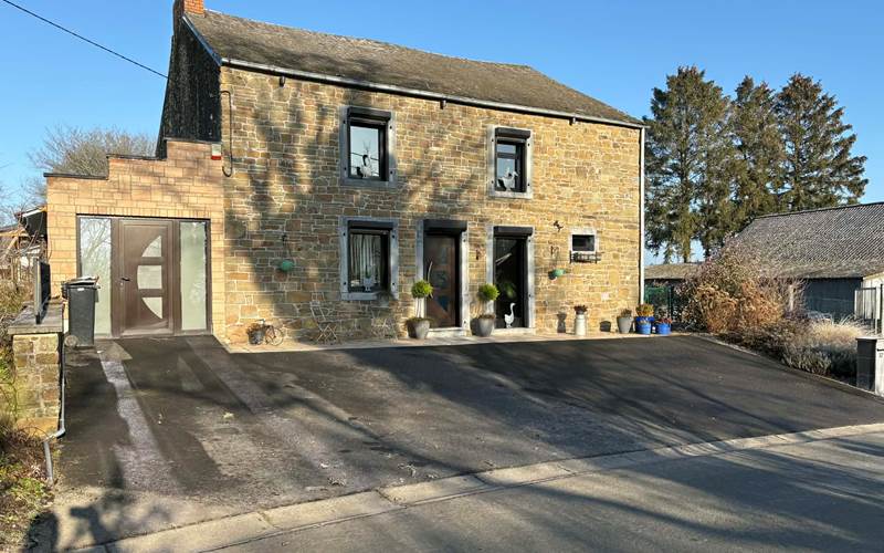 b9d6f649-ee73-495a-8742-e84b9d0318ae