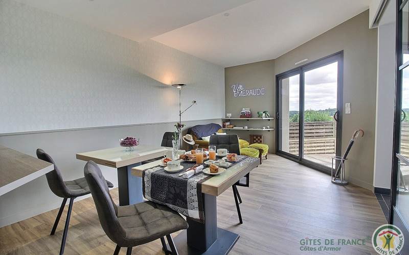 villa_emeraude_petit_dejeuner_GDF82023