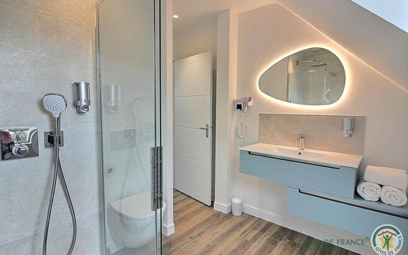 chambre Fre´hel salle de bain1