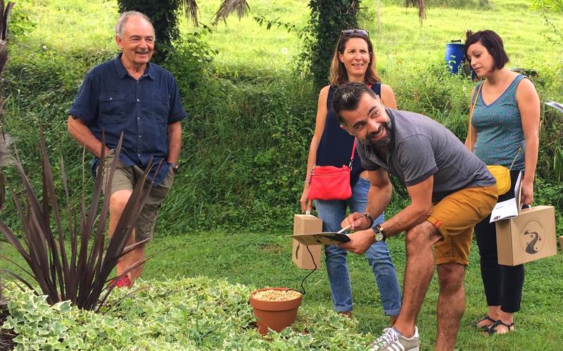 Soupcons-en-Jurancon-photo-around