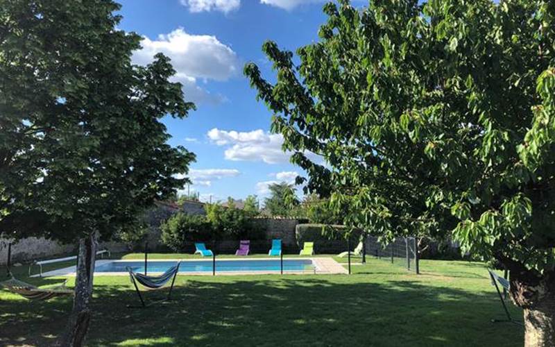 Hamac au bord de l'eau