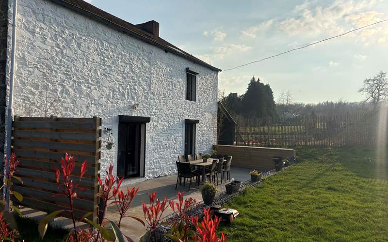 906e4884-e1f3-432d-bfe7-23cc5fae3c8a