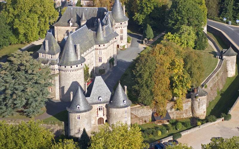 CHATEAU_DE_POMPADOUR_1_1-photo-around