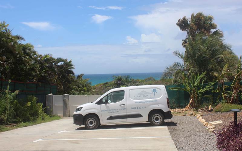 Iguane House villas & Micro Spa Villa Lagon parking et vue mer