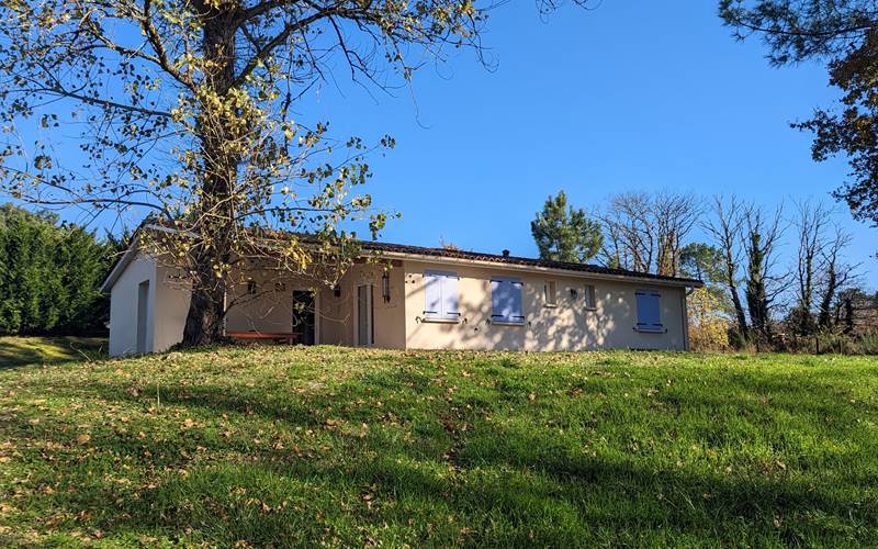 villa charentaise et son grand jardin etang vallier resort