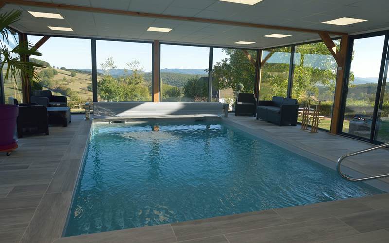 Vue piscine intérieure