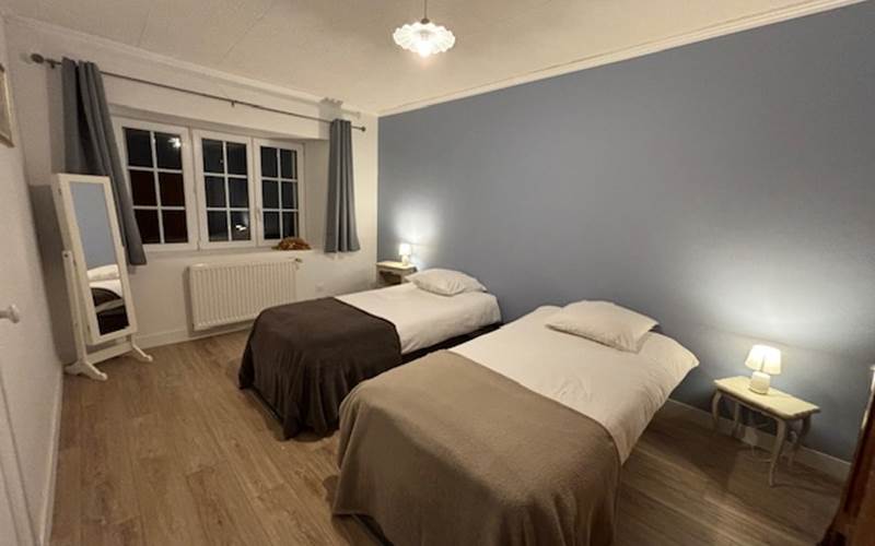 CHAMBRE 2 LITS SIMLE