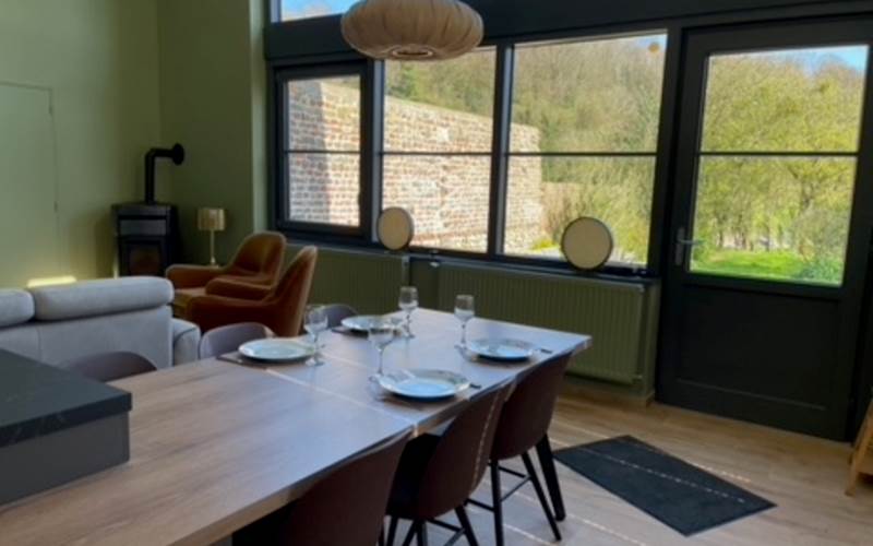 Dans un cadre verdoyant