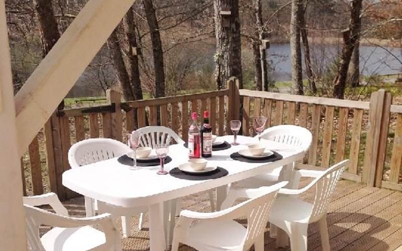 ETANG VALLIER RESORT VILLA CHARENTAISE TERRASSE VUE ETANG