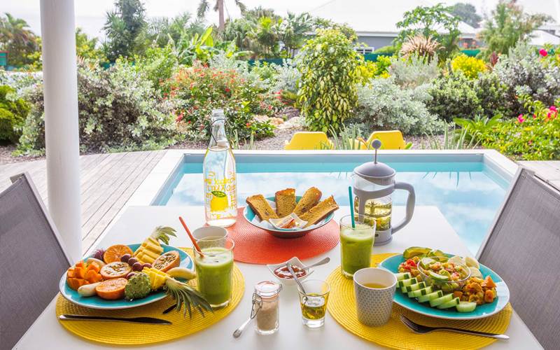 Iguane House villas & Micro Spa Villa Corail breakfast time