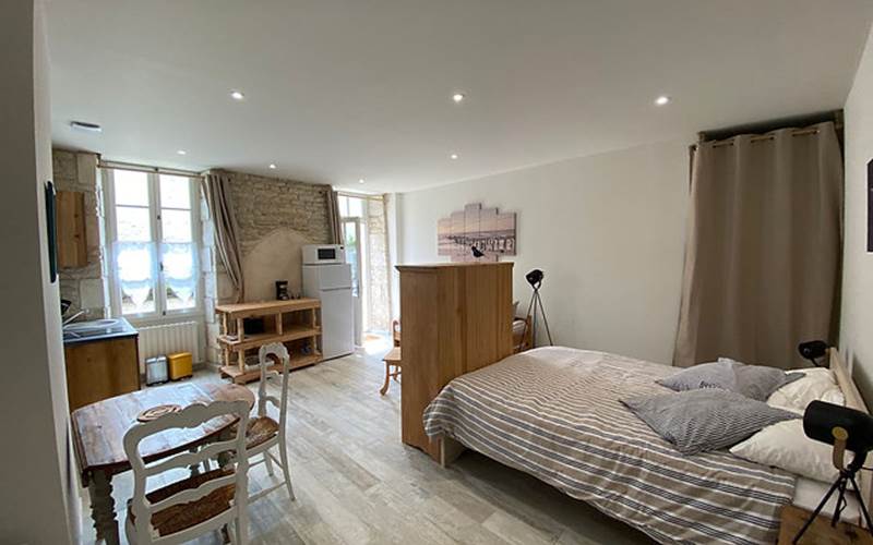 CHAMBRES-D'HÔTES-LE-PUITS-SAINTE-CLAIRE-Studio