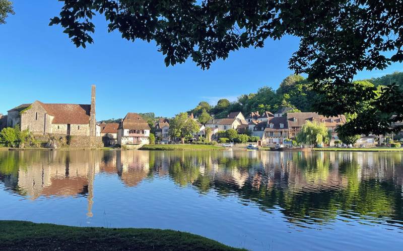 beaulieu-sur-dordogne-vue-dordogne-et-village
