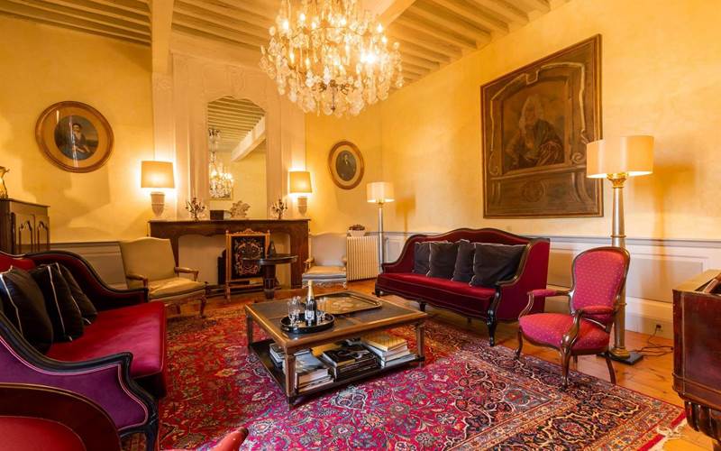 CHÂTEAU D'ISSUS - Salon