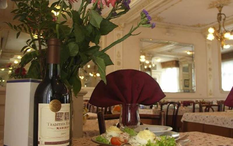 restaurant