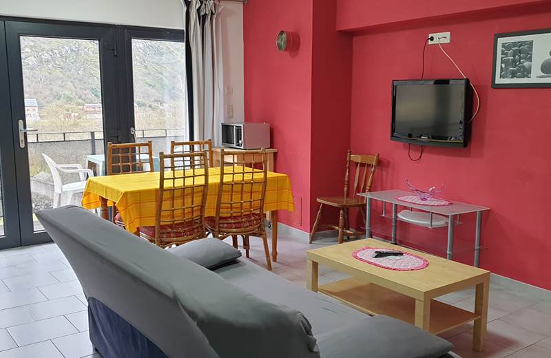 Appartement 2ème Étage avec Balcon 4+2 Pers - séjour SAM