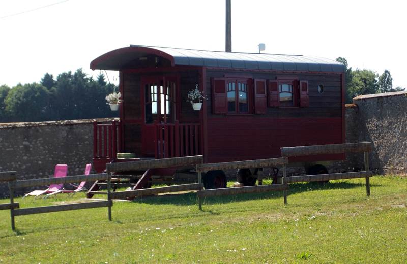 Domaine du Gué du Roi Roulotte du Gué du Roi