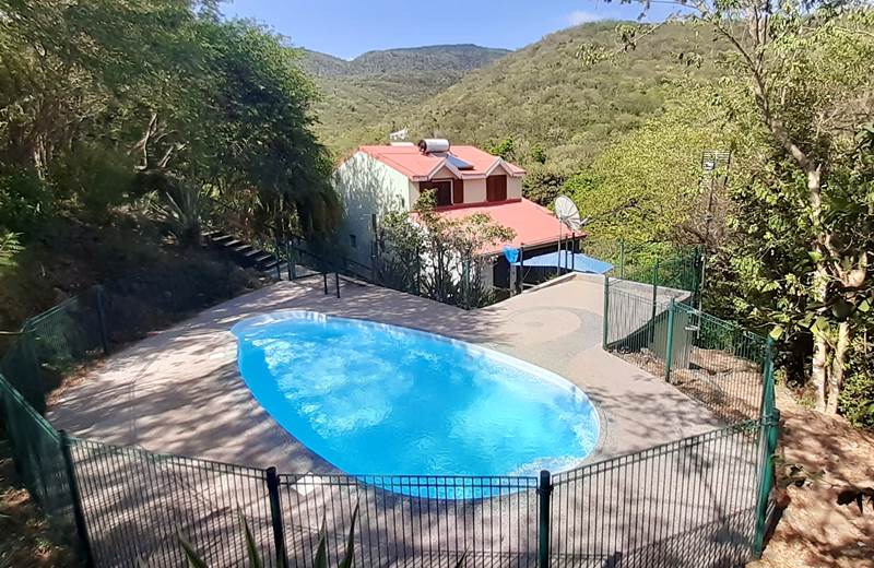 Duplex Toti la - la piscine et al résidence vue dans haut