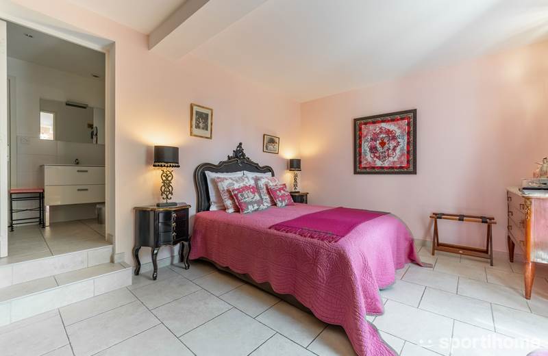 Mas-de-Martinet-chambre-Arles